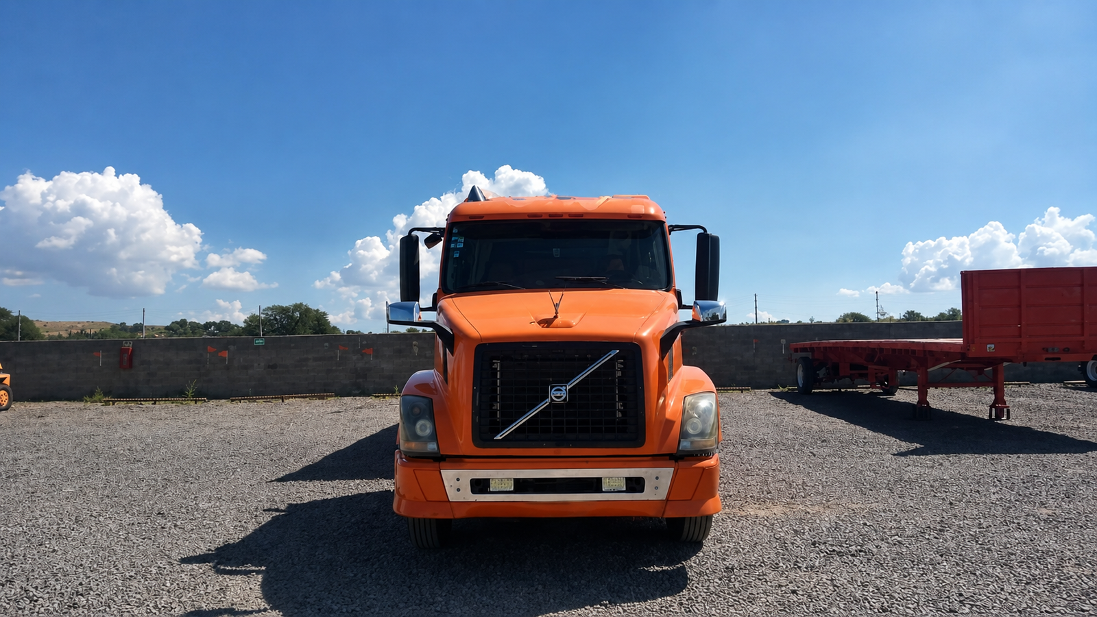 Tractocamiones listos para trabajar